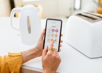 Revolutionizing Life with Top Smart Gadgets 2025